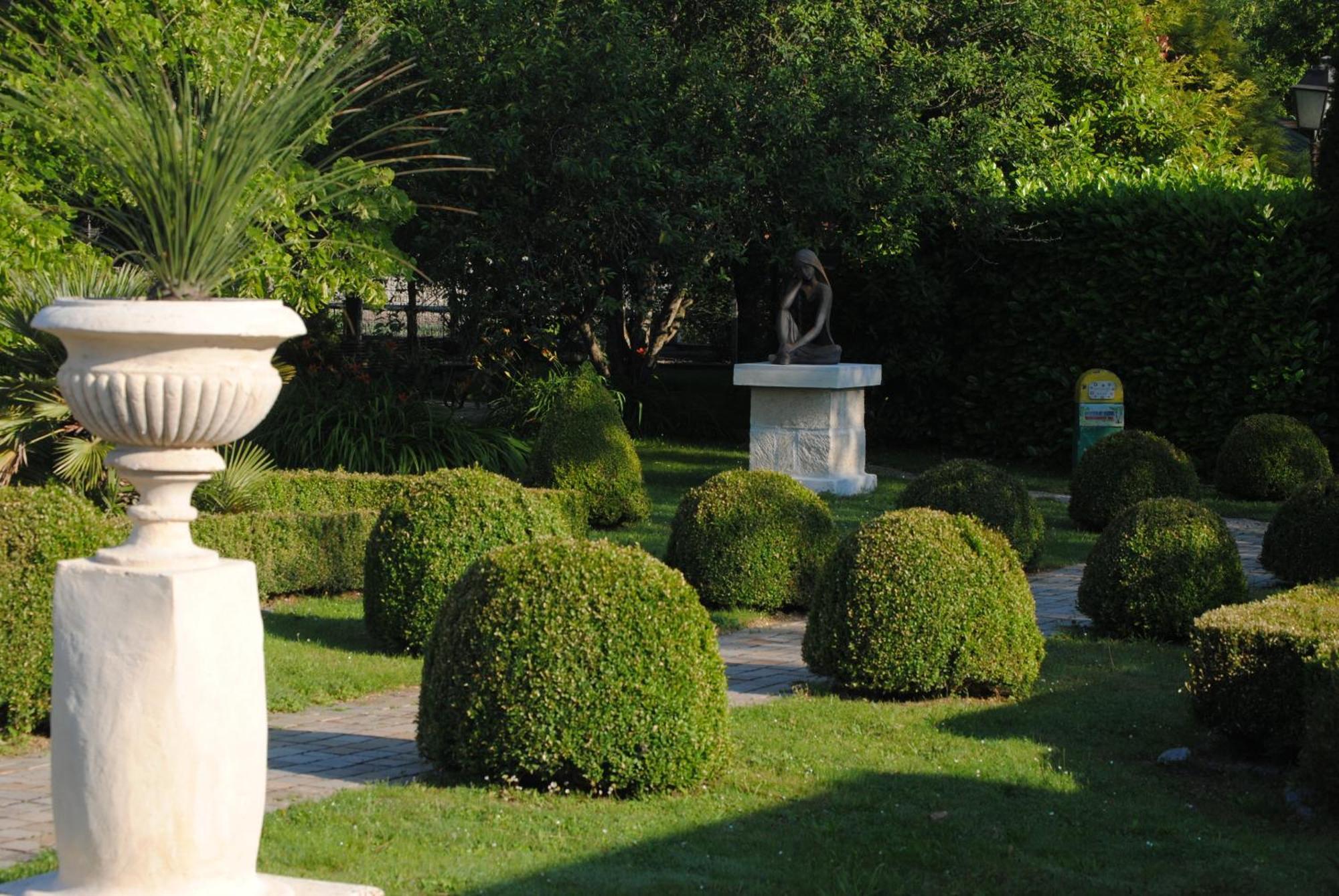 Le Grand Logis - Guest House - Bed And Breakfast Marchais  Cameră foto