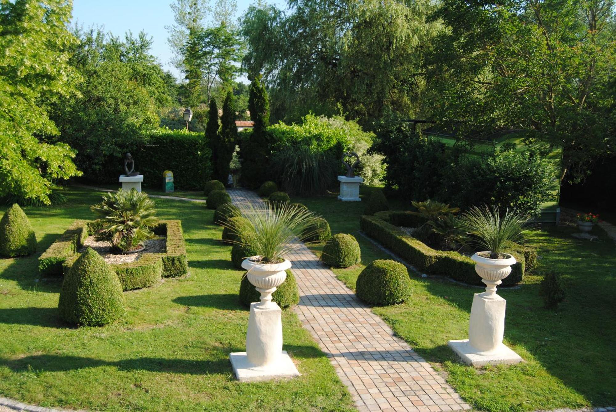 Le Grand Logis - Guest House - Bed And Breakfast Marchais  Exterior foto